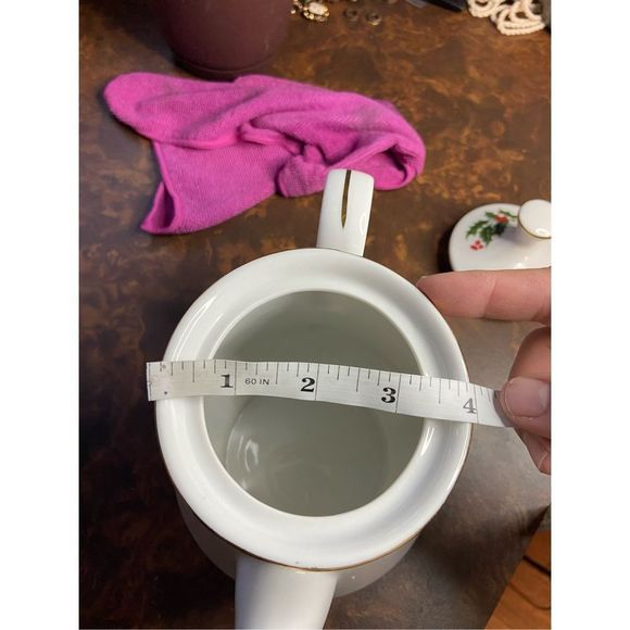 KASHIMA Christmas Holly Porcelain Tea / Coffee Pot with Lid 6” tall - Picture 6 of 8